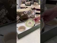 古代 の 陶器 の 花 の パターン